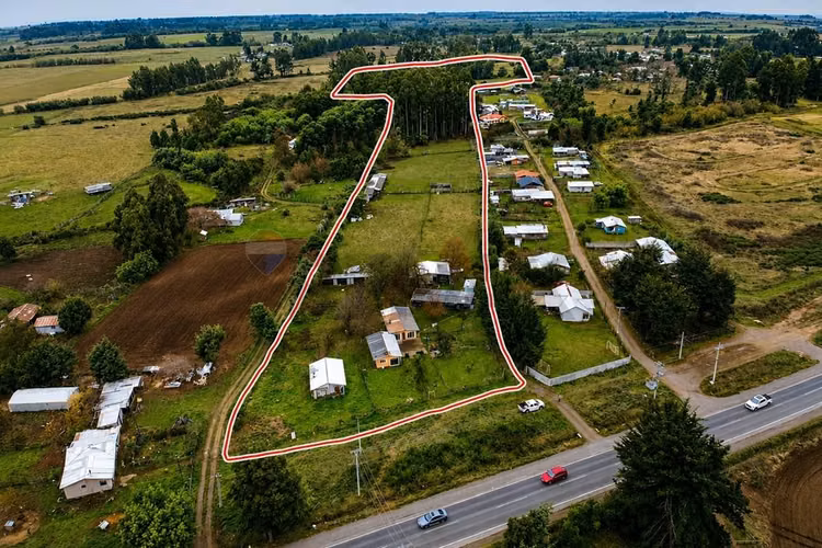 6,8 ha con agua y luz, ideal para inversión.