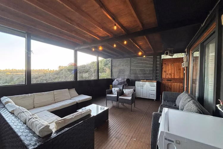 Parcela con 2 casas linda vista a la montaña