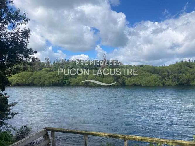 Parcela c/casa y rivera rio Tolten  Puquereo  (170215)