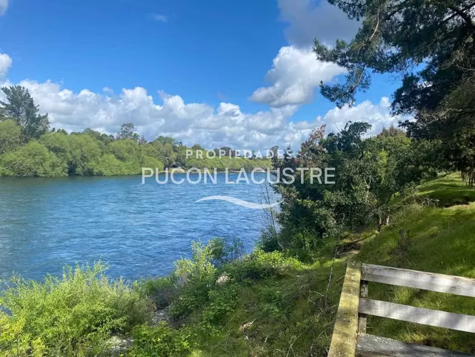 Parcela c/casa y rivera rio Tolten  Puquereo  (170215)