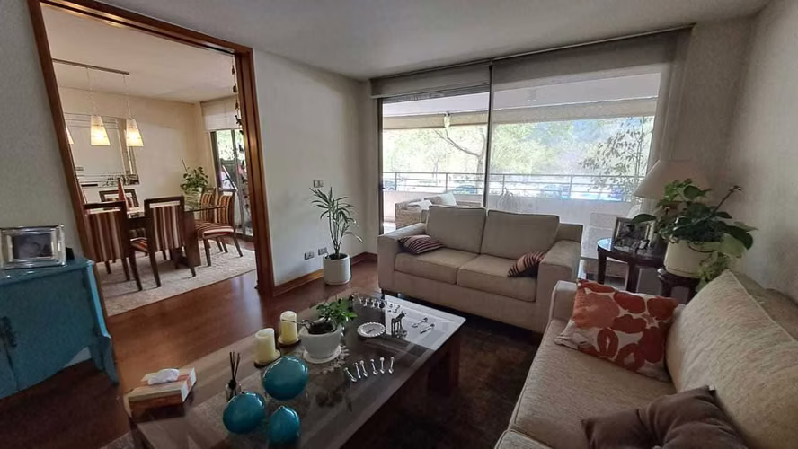 Departamento en Parque Bicentenario. (170210)