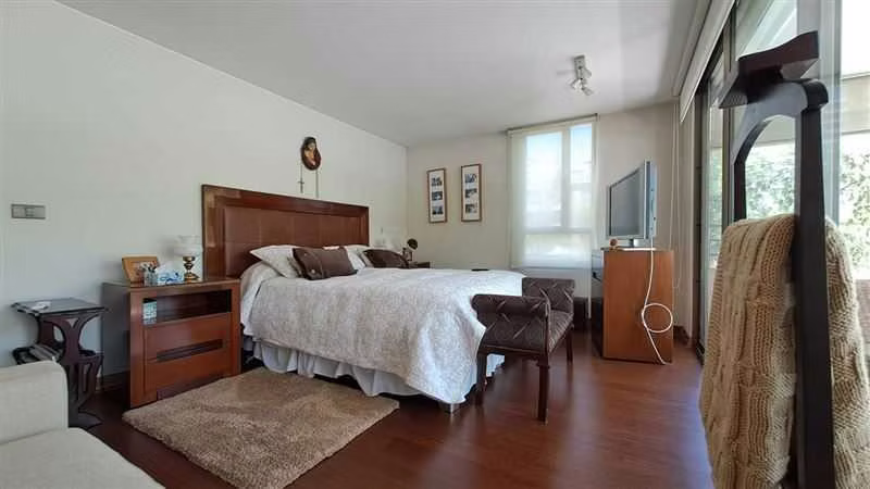 Departamento en Parque Bicentenario. (170210)