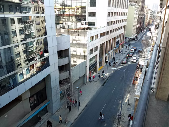 Remodelada, 379 m2. Miraflores con Moneda (170205)