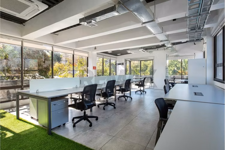 Edificio corporativo 1.721 m² manquehue sur - Imagen 6