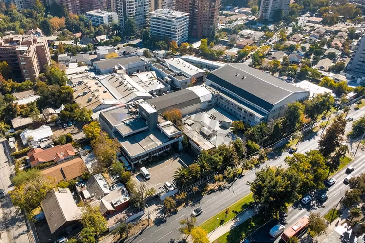 Edificio corporativo 1.721 m² manquehue sur - Imagen 4