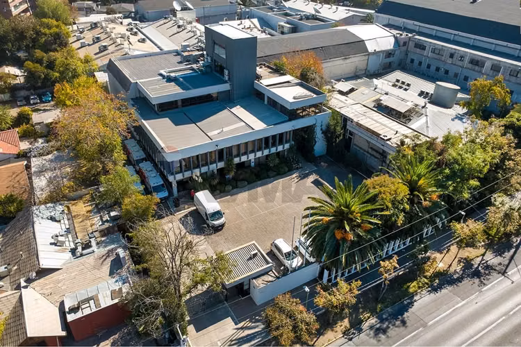 Edificio corporativo 1.721 m² manquehue sur - Imagen 27