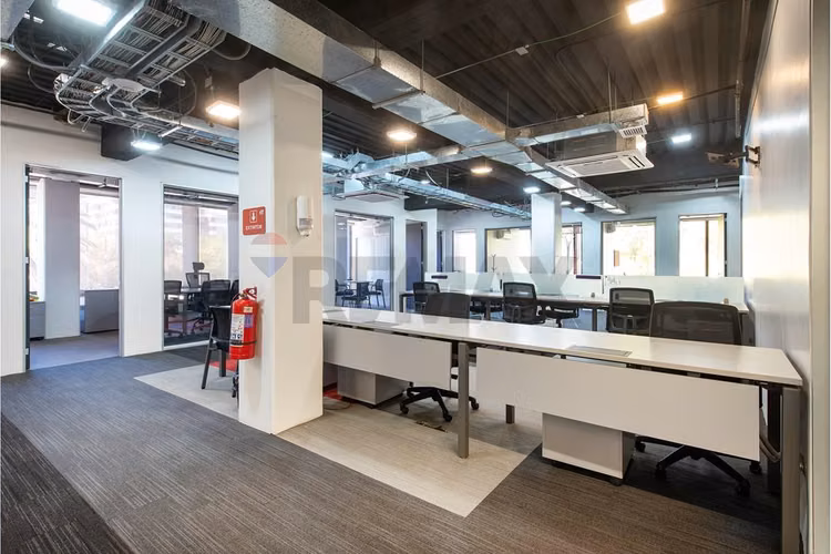 Edificio corporativo 1.721 m² manquehue sur - Imagen 5