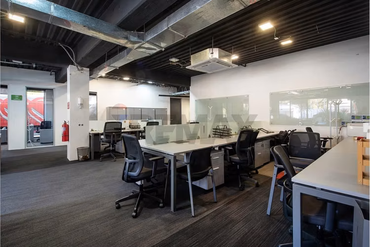 Edificio corporativo 1.721 m² manquehue sur - Imagen 7