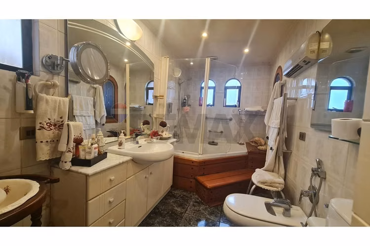Casa en pirque con gran terreno de 2 parcelas