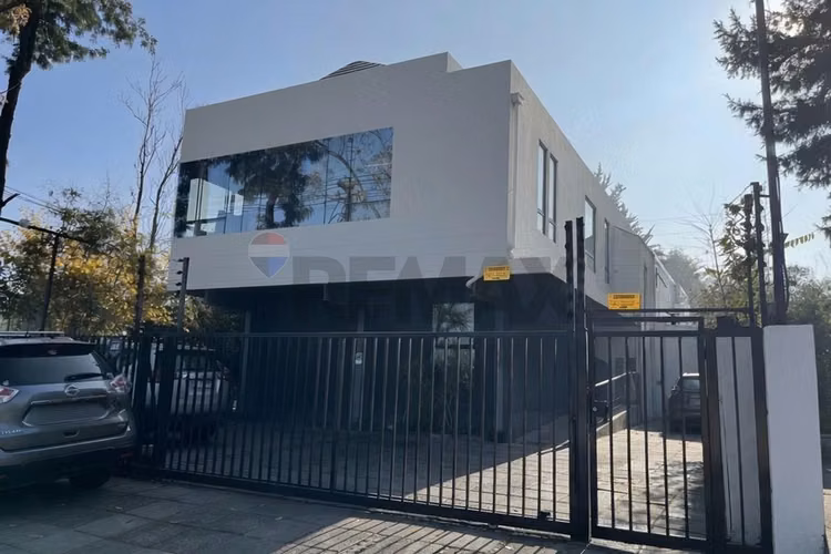 Arriendo oficina inigualable ubicación en vitacura