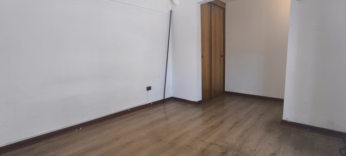 EN VENTA CASA REMODELADA 5 DORMIT SANTA AMALIA  LA FLORIDA - Imagen 10