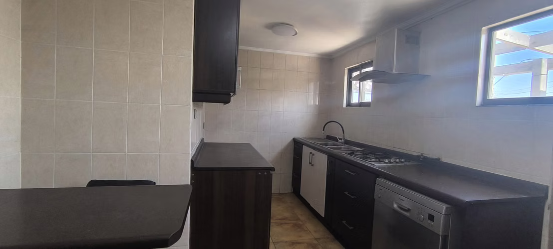 EN VENTA CASA REMODELADA 5 DORMIT SANTA AMALIA  LA FLORIDA - Imagen 7