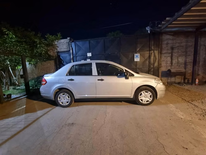 Vendo Nissan Tiida 2013