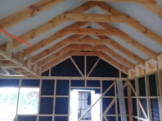 CONSTRUCCION CABAÑAS Y OTROS