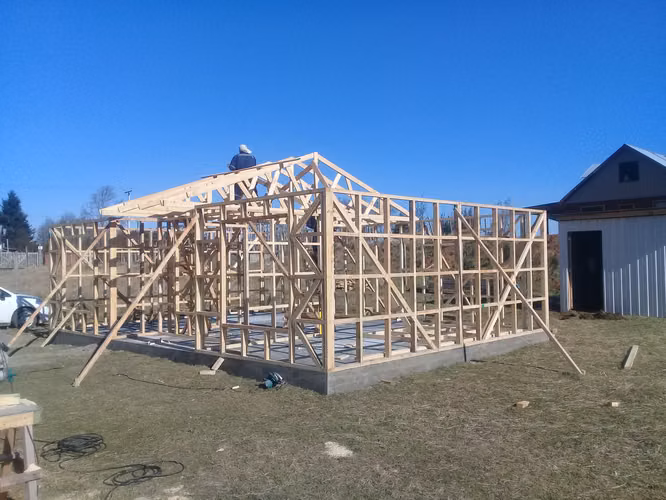 CONSTRUCCION CABAÑAS Y OTROS