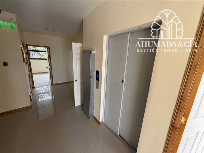 Oficina en arriendo en Coihaique