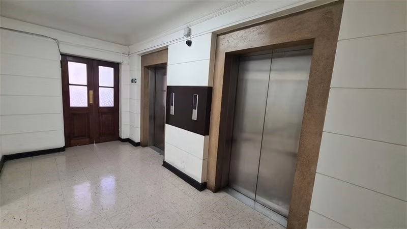 Oficina Arriendo Santiago La Moneda, Privado, Baño, Recep.