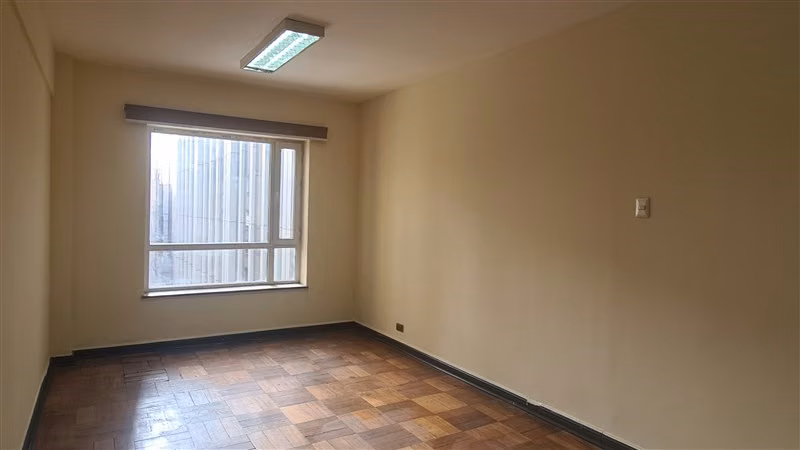 Oficina Arriendo Santiago La Moneda, Privado, Baño, Recep.