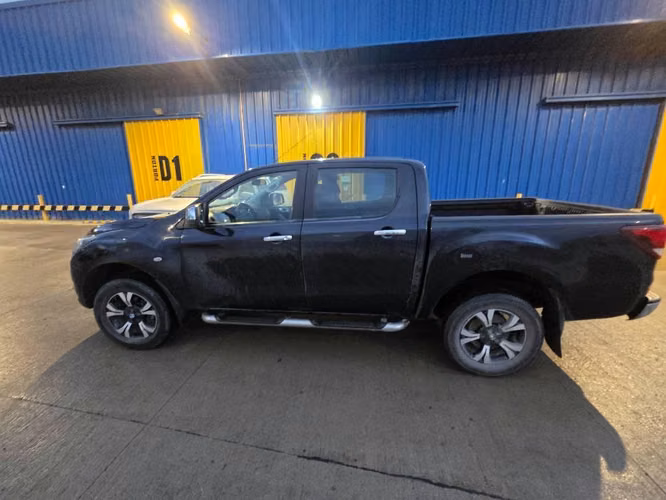Vendo o.permuto camioneta Mazda BT-50