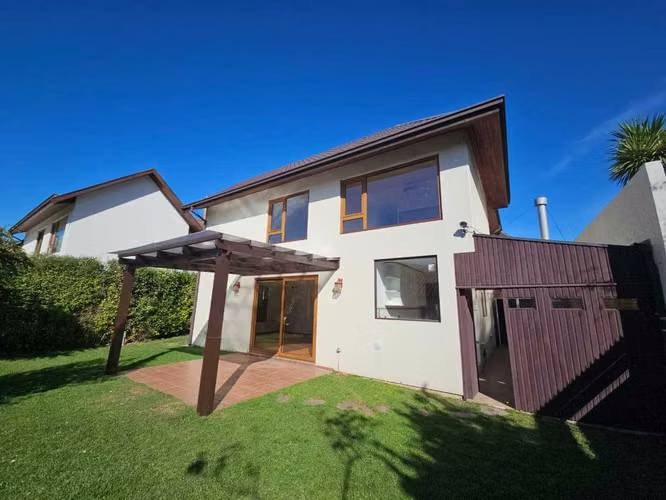 Arriendo Casa 4D 4B 3E Loma San Andres (170255)