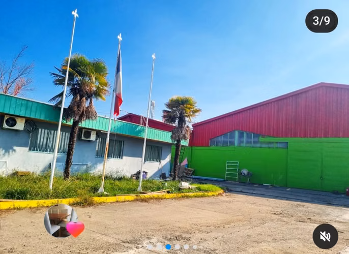 Vendo propiedad Industrial en acceso Linares