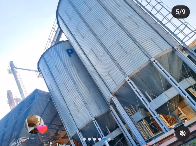 Vendo propiedad Industrial en acceso Linares