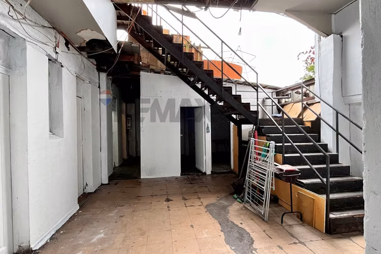 Casa, para remodelar, uso comercial