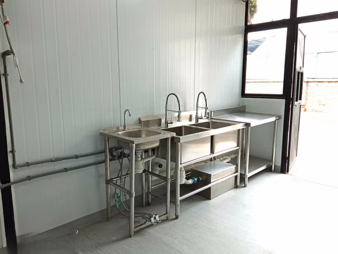 Arriendo Cocinas / Dark Kitchen / Dresden (170298)