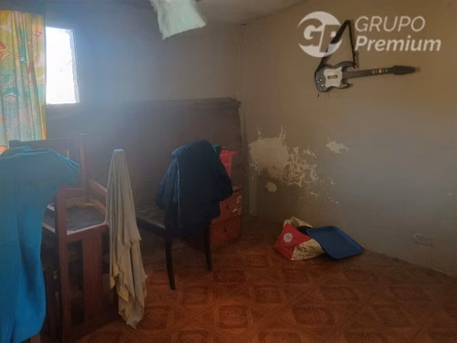 Casa en Pasaje Cerrado 4 Hab y Estacionamiento en Maipu