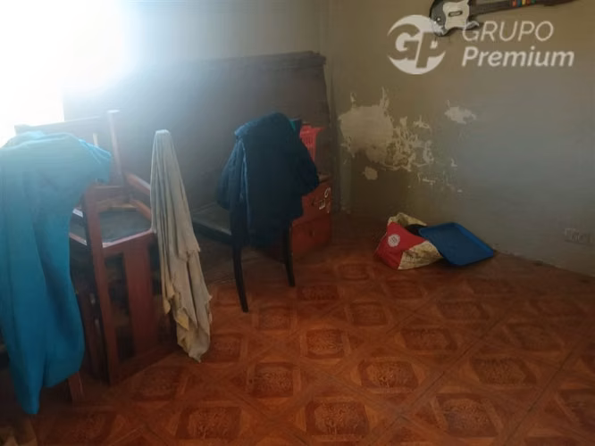 Casa en Pasaje Cerrado 4 Hab y Estacionamiento en Maipu