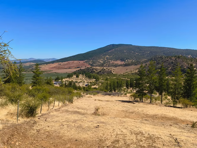 Parcela en Hacienda Brisas de Talca, cercana a camino asfaltado, con terrazas, Cierre y Container