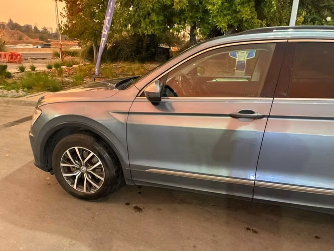 Vw tiguan año 2019 excelente estado - Imagen 4