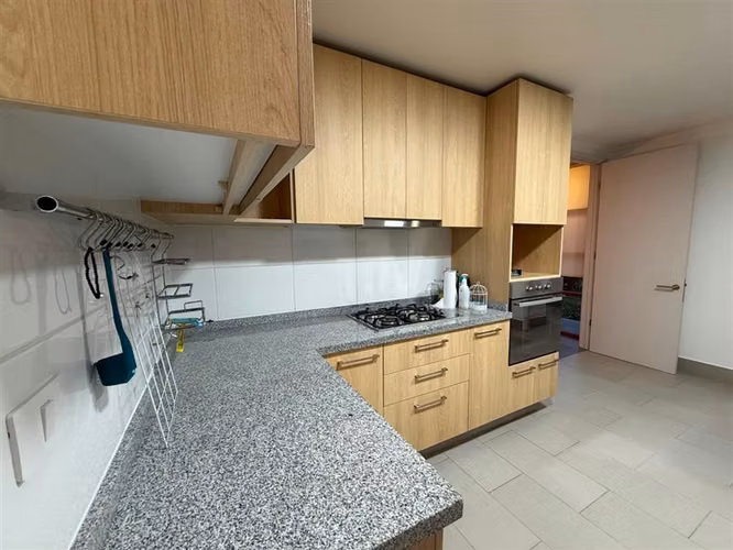 Venta Casa Mediterránea un piso en Santa Elena Chicureo