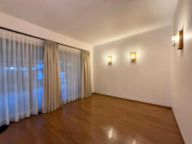 Venta Casa Mediterránea un piso en Santa Elena Chicureo