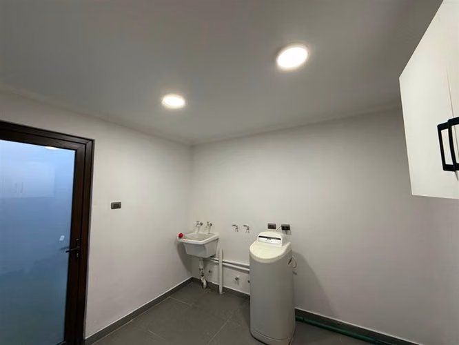 Venta Casa Mediterránea un piso en Santa Elena Chicureo