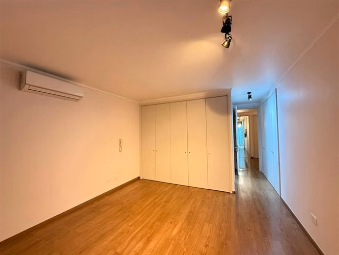 Venta Casa Mediterránea un piso en Santa Elena Chicureo