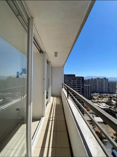VENDE DIRECTO DUEÑO S/Com. Depto 1D+1B terraza, a 1 cuadra Metro Ecuador”