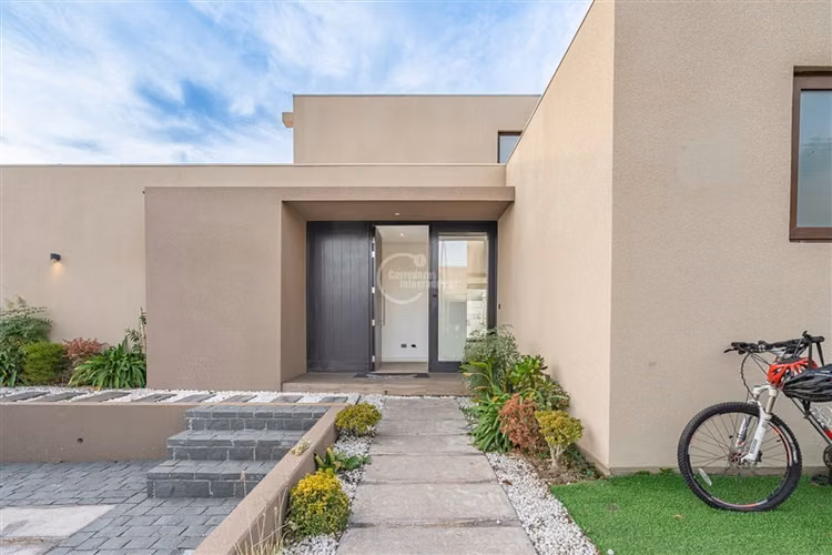 Casa arriendo Piedra Roja Chicureo 5D/5B Full Domótica