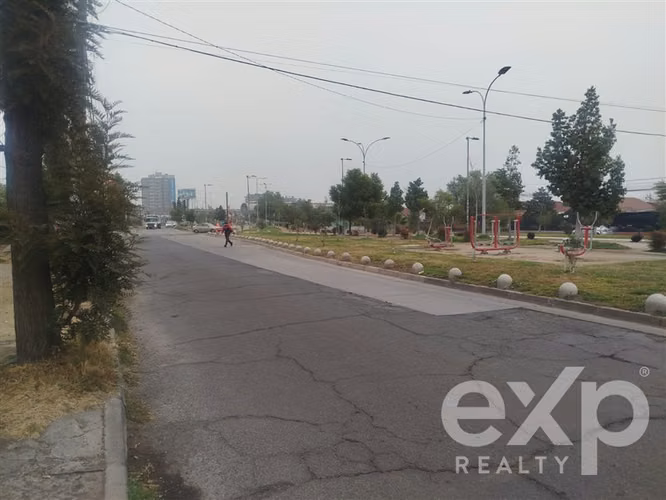 Casa en venta de 3 dorm. en Macul Metro Pedreros