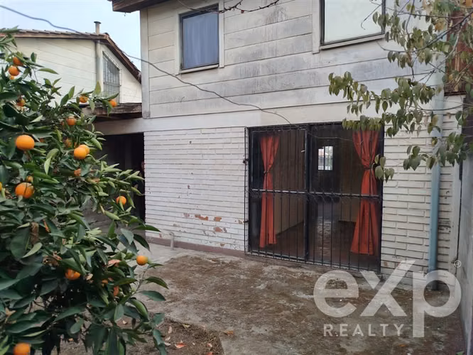 Casa en venta de 3 dorm. en Macul Metro Pedreros