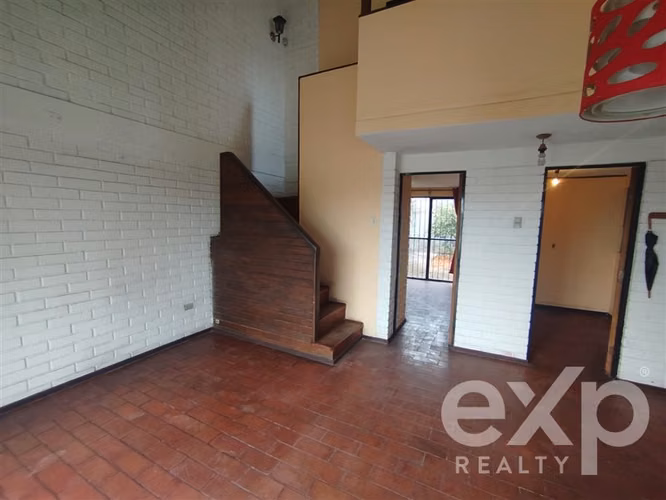 Casa en venta de 3 dorm. en Macul Metro Pedreros