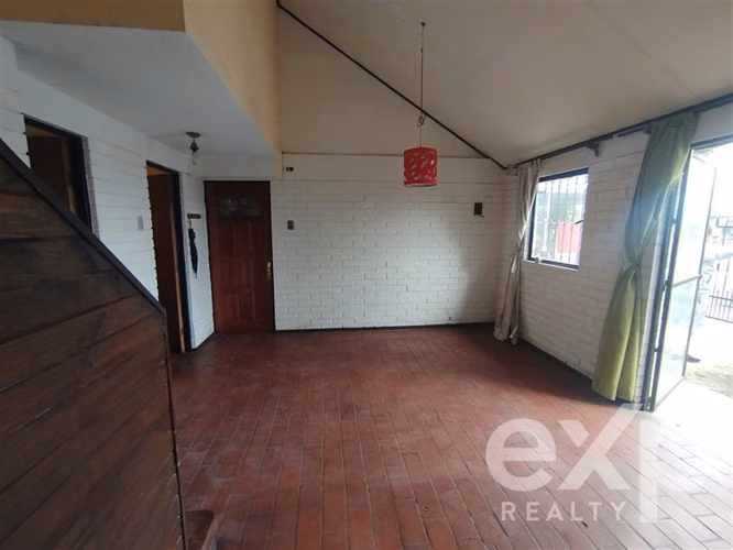 Casa en venta de 3 dorm. en Macul Metro Pedreros