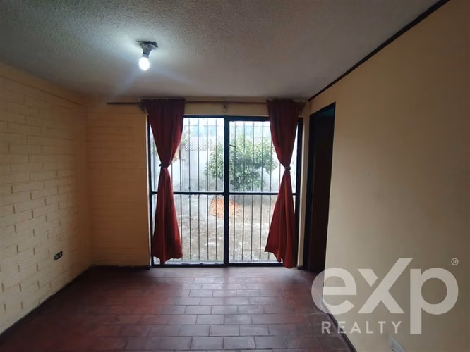 Casa en venta de 3 dorm. en Macul Metro Pedreros