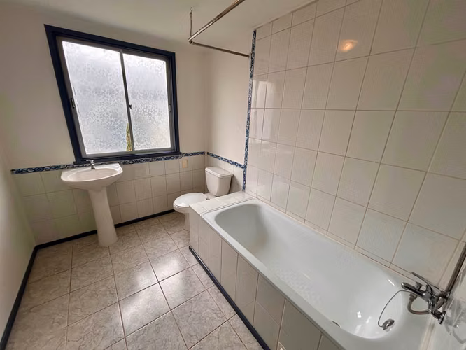 Amplia Casa en Venta, Valdivia  (170337)