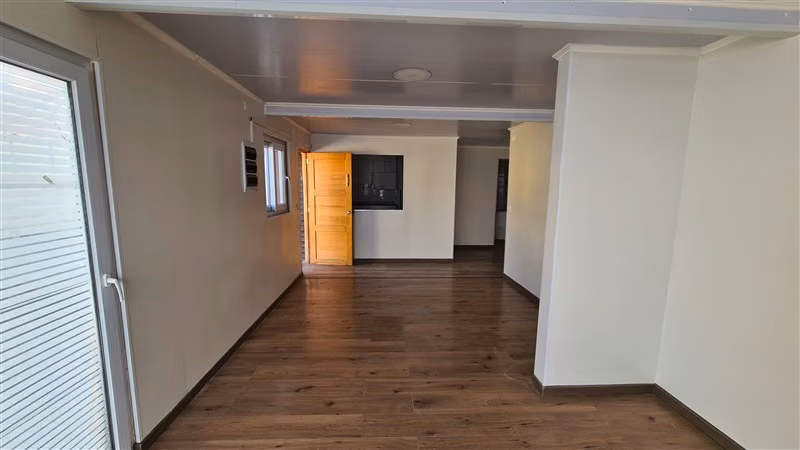 Local Comercial Arriendo San Miguel. Lo Vial. Casa Esquina.