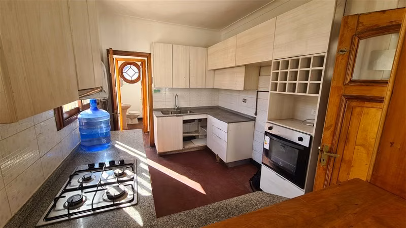 Local Comercial Arriendo San Miguel. Lo Vial. Casa Esquina.