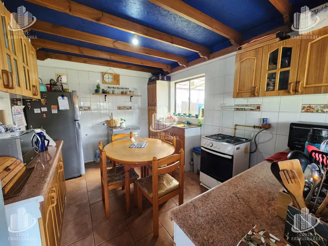 VENTA DE PARCELA CON CASA EN MAULE, 7 MIN DE TALCA (APTA HIPOTECARIO)