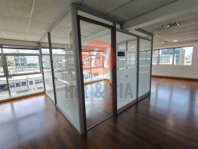 Oficina en Arriendo Centro de Temuco 250 m Planta Libre, 7B
