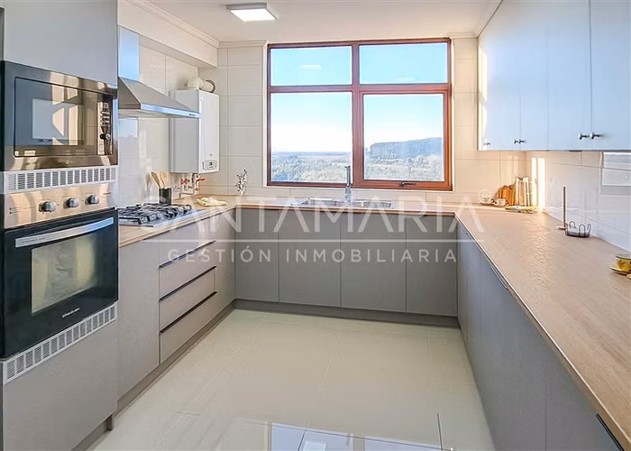 Departamento en venta de 4 dorm. en Concepción