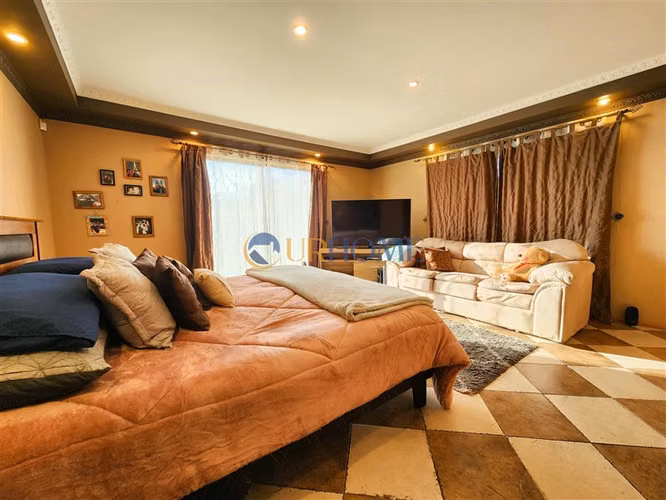 Casa en venta de 5 dorm. en Melipilla